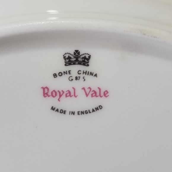 Royal Albert Center Handle Serving Plate 10.5" bone china tidbit 1987 read below - Picture 7 of 12